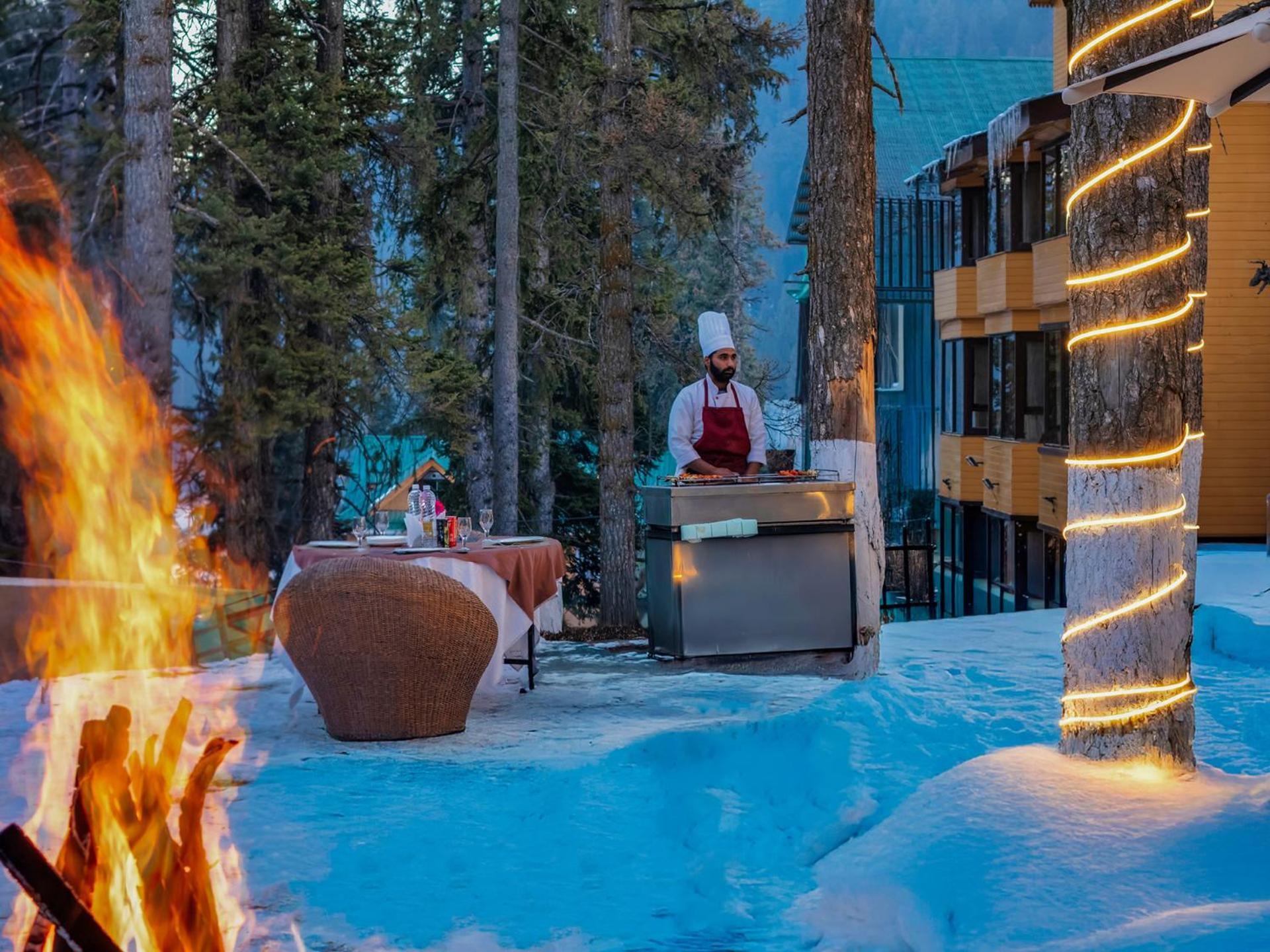 Hotel Pine Spring Gulmarg Ngoại thất bức ảnh