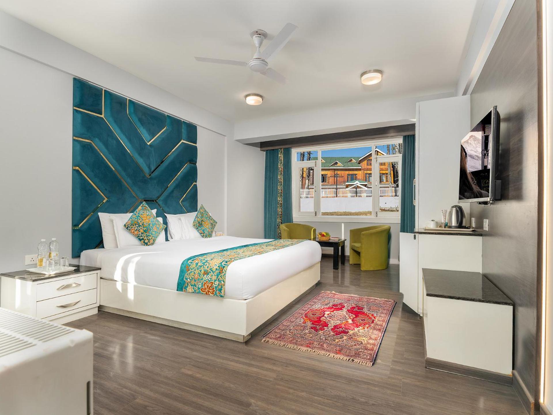 Hotel Pine Spring Gulmarg Ngoại thất bức ảnh