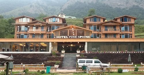 Hotel Pine Spring Gulmarg Ngoại thất bức ảnh