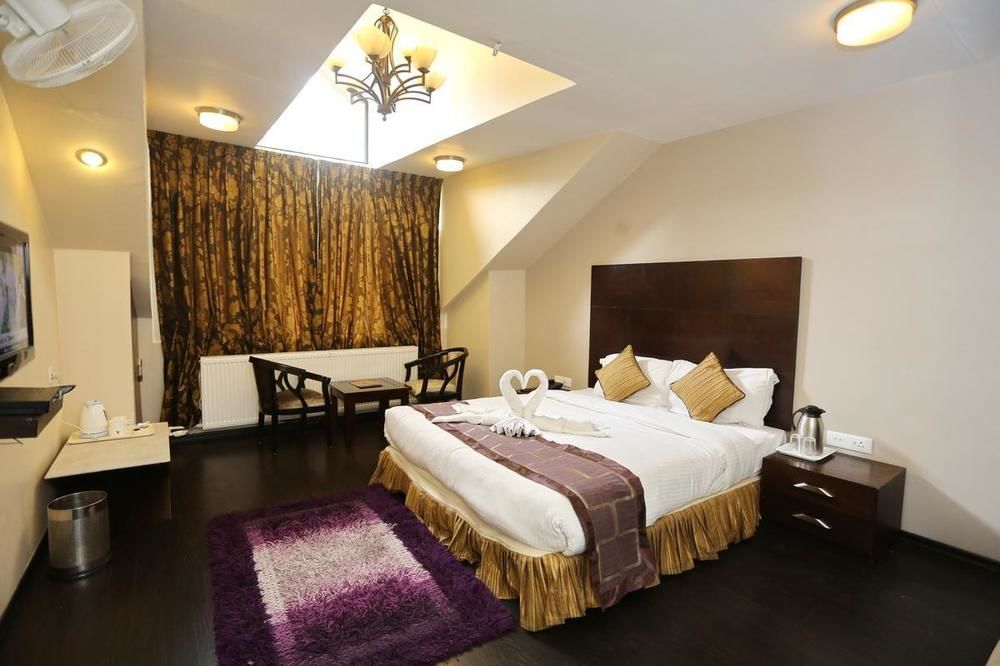 Hotel Pine Spring Gulmarg Ngoại thất bức ảnh