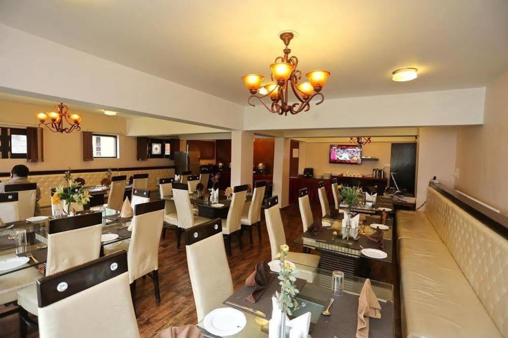 Hotel Pine Spring Gulmarg Ngoại thất bức ảnh