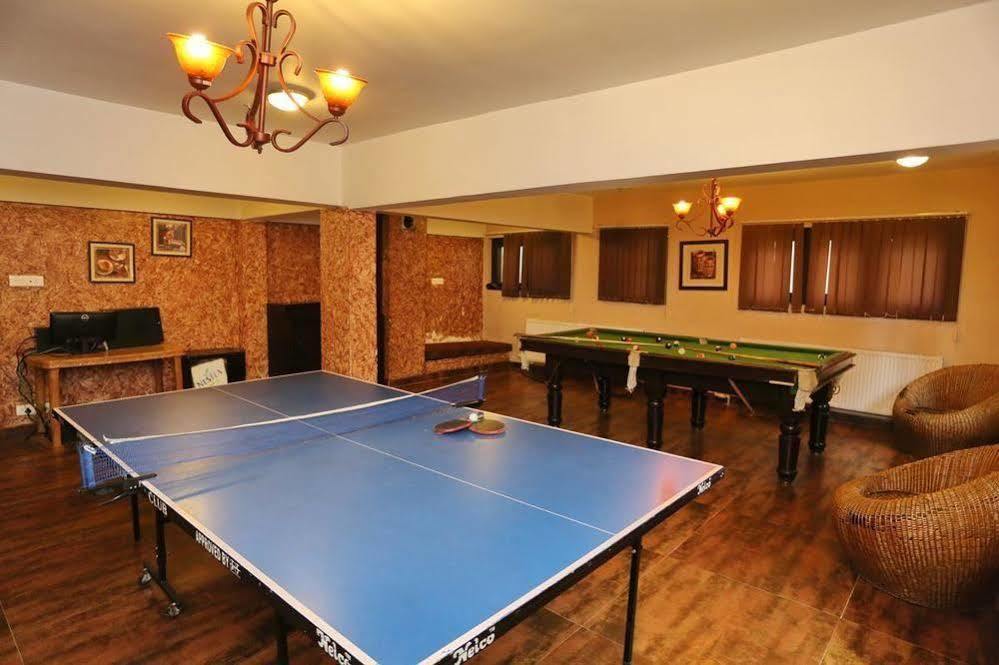 Hotel Pine Spring Gulmarg Ngoại thất bức ảnh