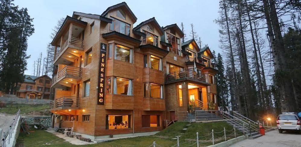 Hotel Pine Spring Gulmarg Ngoại thất bức ảnh